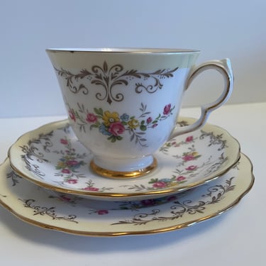 Queen Anne Tea Cup Set - Ridgway Potteries Ltd. 
