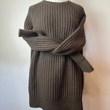 Classic cable knit style~Earthy dark brown sweater~crew neck pullover~ warm knit unisex androgynous ~ boho preppy size Medium 