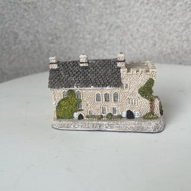 Vtg 1991 Miniature Lord Crewe Arms Blanchland house by Malcolm Cooper for John Hine Ltd GB 