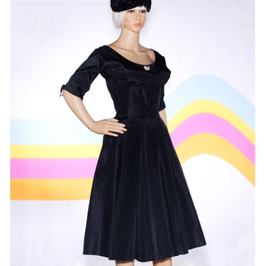 Vintage 1950s Black Suzy Perette Dress | Small 